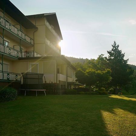 Appartementhotel Karawankenblick Portschach am Woerthersee Ngoại thất bức ảnh