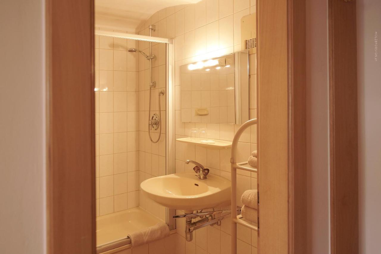 Appartementhotel Karawankenblick Portschach am Woerthersee Ngoại thất bức ảnh