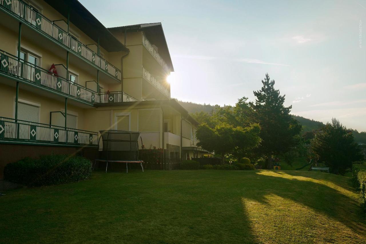 Appartementhotel Karawankenblick Portschach am Woerthersee Ngoại thất bức ảnh