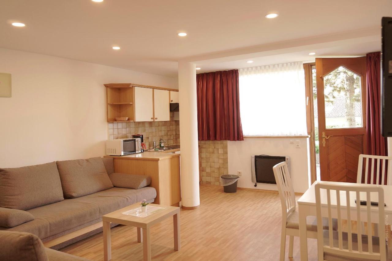Appartementhotel Karawankenblick Portschach am Woerthersee Ngoại thất bức ảnh