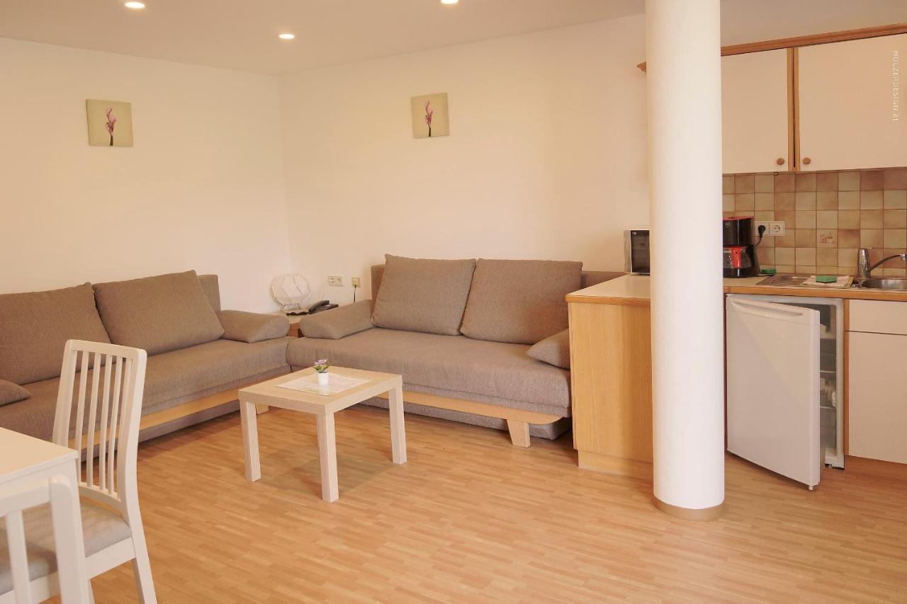 Appartementhotel Karawankenblick Portschach am Woerthersee Ngoại thất bức ảnh